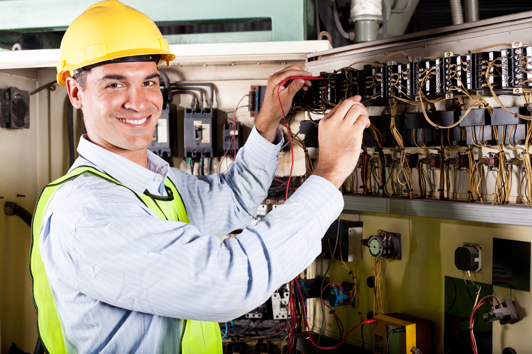 Why You Should Always Hire A Qualified Electrical Contractor