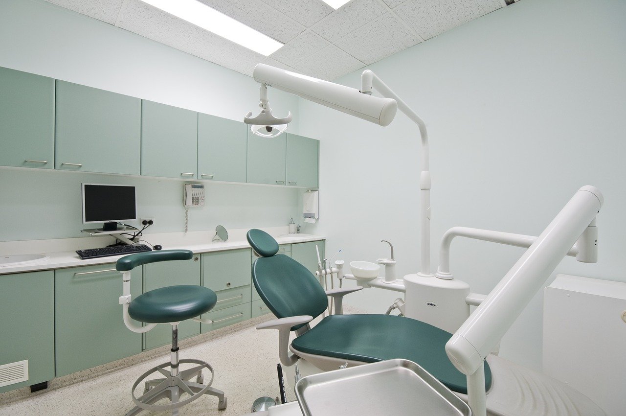 What Are The Legal Requirements To Set Up A Dental Office And Buy Its Equipment?